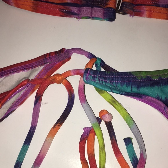 Victoria Secret bikini - Picture 5 of 6